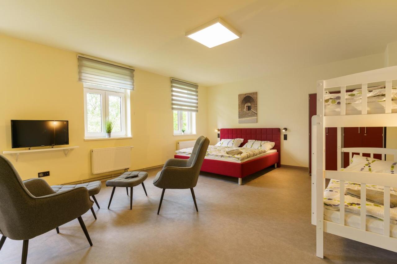 Hotel Und Hostel Gleisbett Анаберг-Бухолц Екстериор снимка