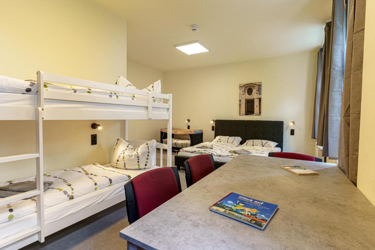 Hotel Und Hostel Gleisbett Анаберг-Бухолц Екстериор снимка